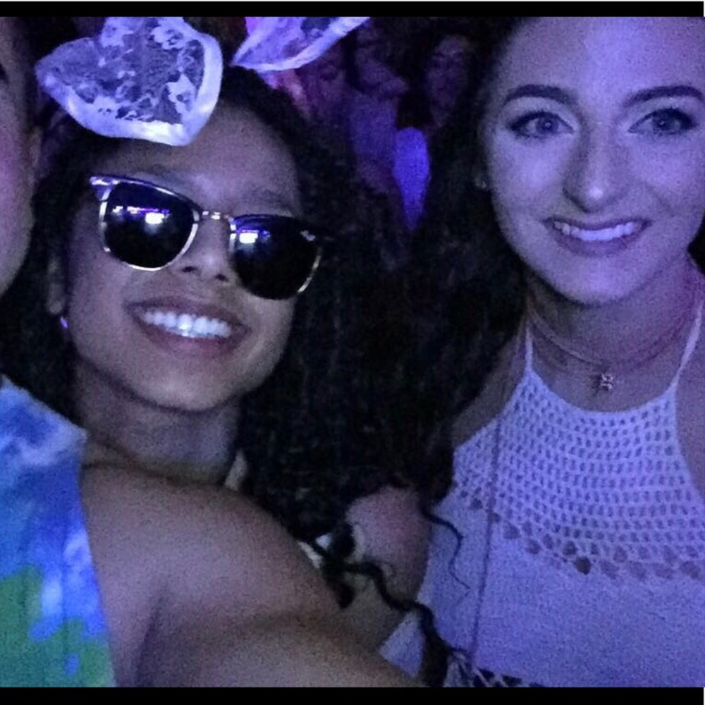 Meet your Posher, Mikhayla